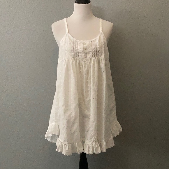 Vintage Other - Vintage Eyelet embroidered shirt nightgown L